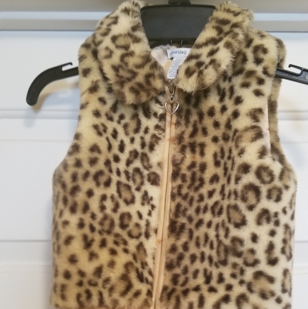 💞Green Dog Cheetah Faux Fur Vest